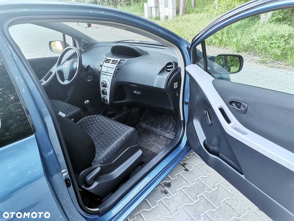 Toyota Yaris - 3