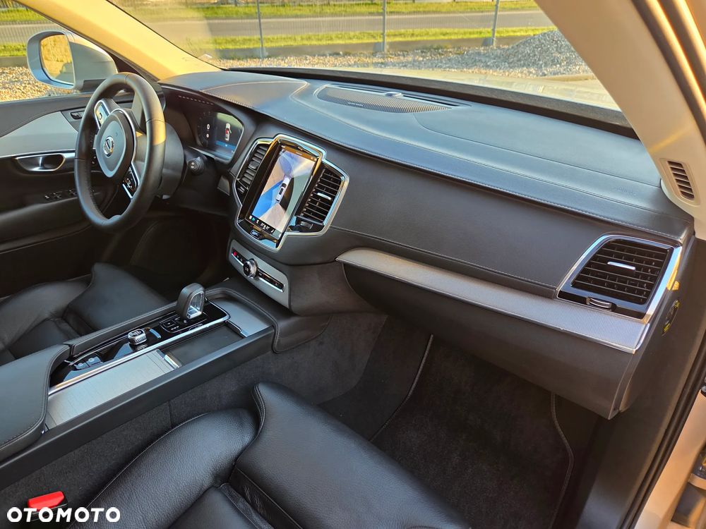 Volvo XC 90 B5 D AWD Plus Bright - 19