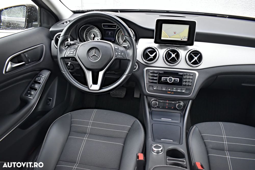 Mercedes-Benz GLA 220 d 7G-DCT - 11