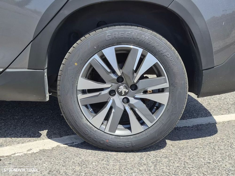Peugeot 2008 PureTech 110 Stop&Start EAT6 Allure - 25
