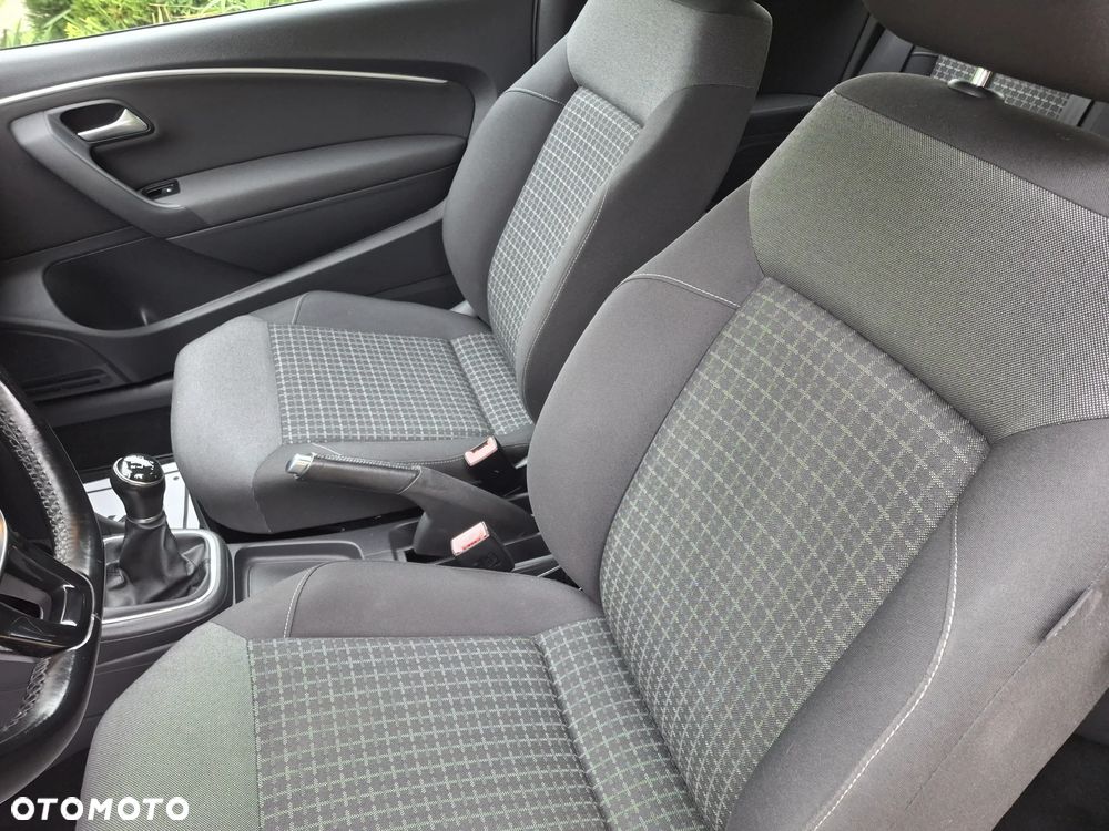 Volkswagen Polo 1.4 TDI (Blue Motion Technology) Highline - 33