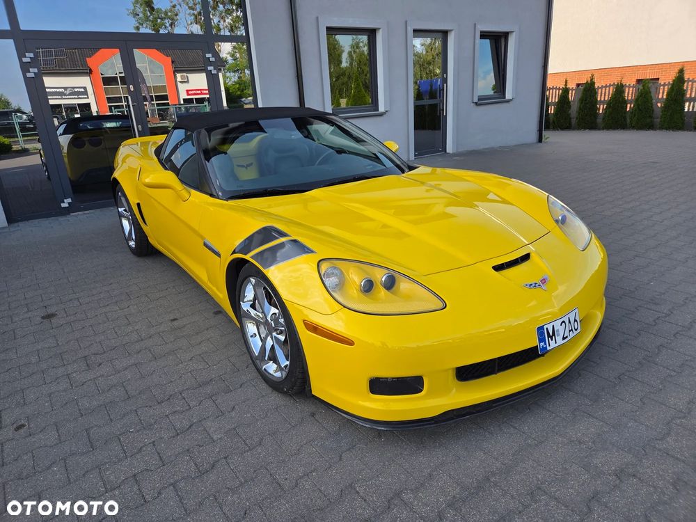 Chevrolet Corvette - 24