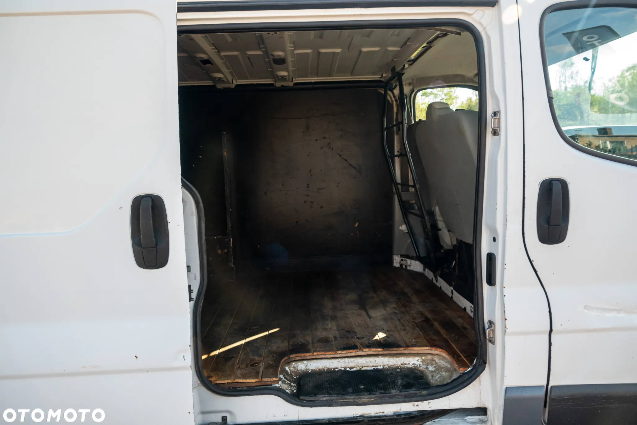 Renault Trafic - 14