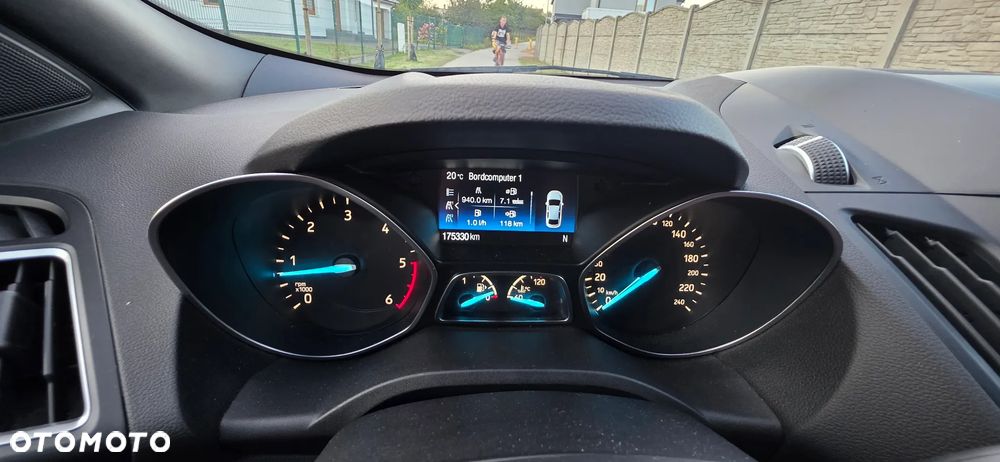Ford Kuga 2.0 TDCi 4x4 ST-Line - 35
