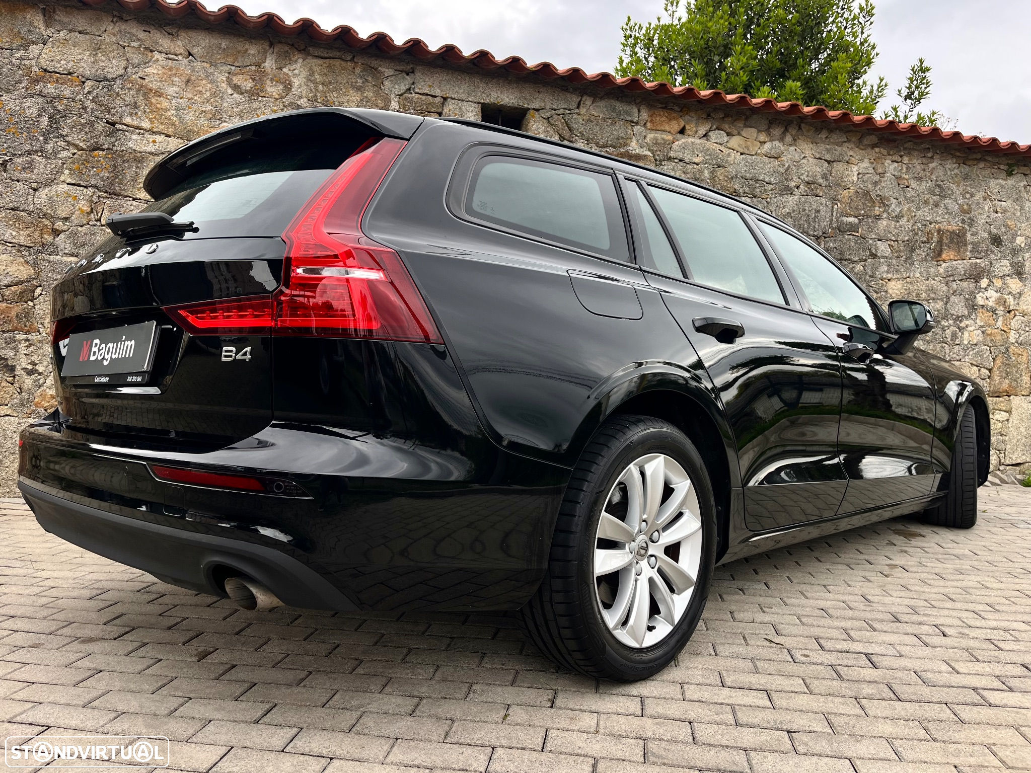 Volvo V60 2.0 B4 Momentum Geartronic - 11
