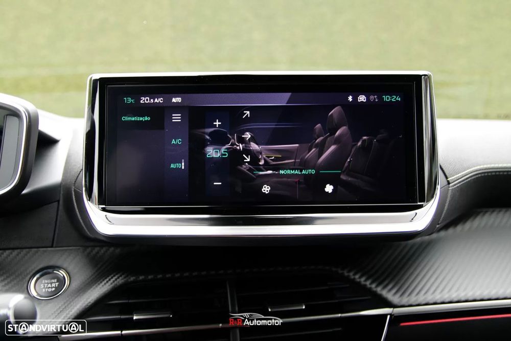 Peugeot 2008 1.2 PureTech GT EAT8 - 31