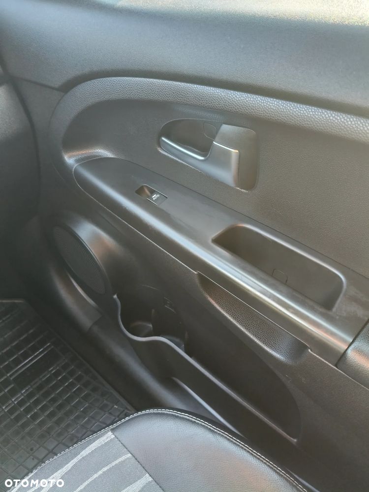 Kia Venga 1.6 Business Line - 24