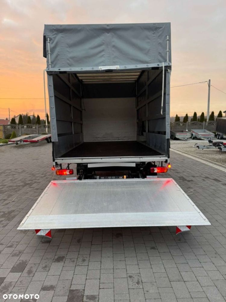 Renault Master 10 europalet z Windą - 15