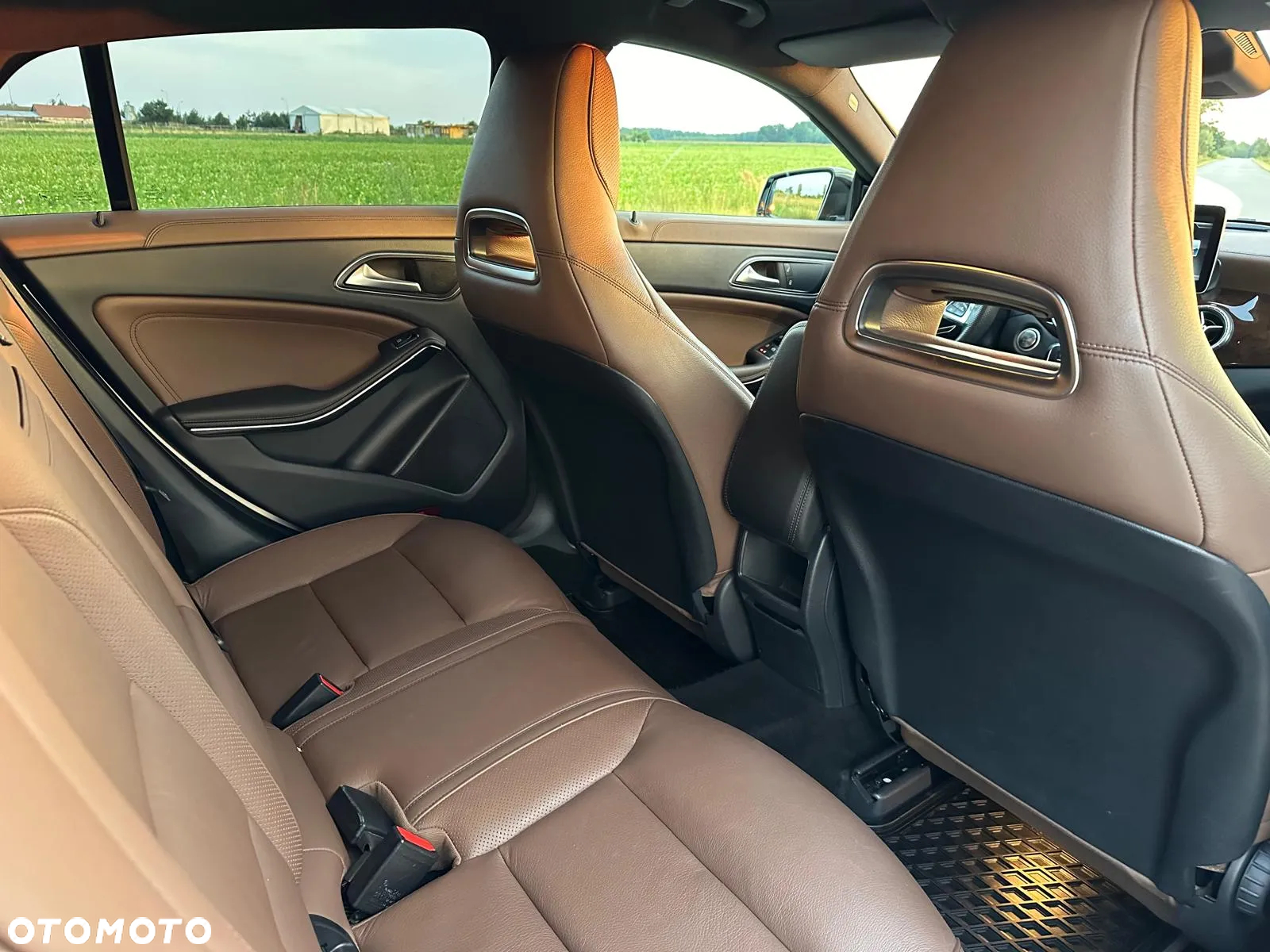 Mercedes-Benz CLA 220 4-Matic AMG Line - 24