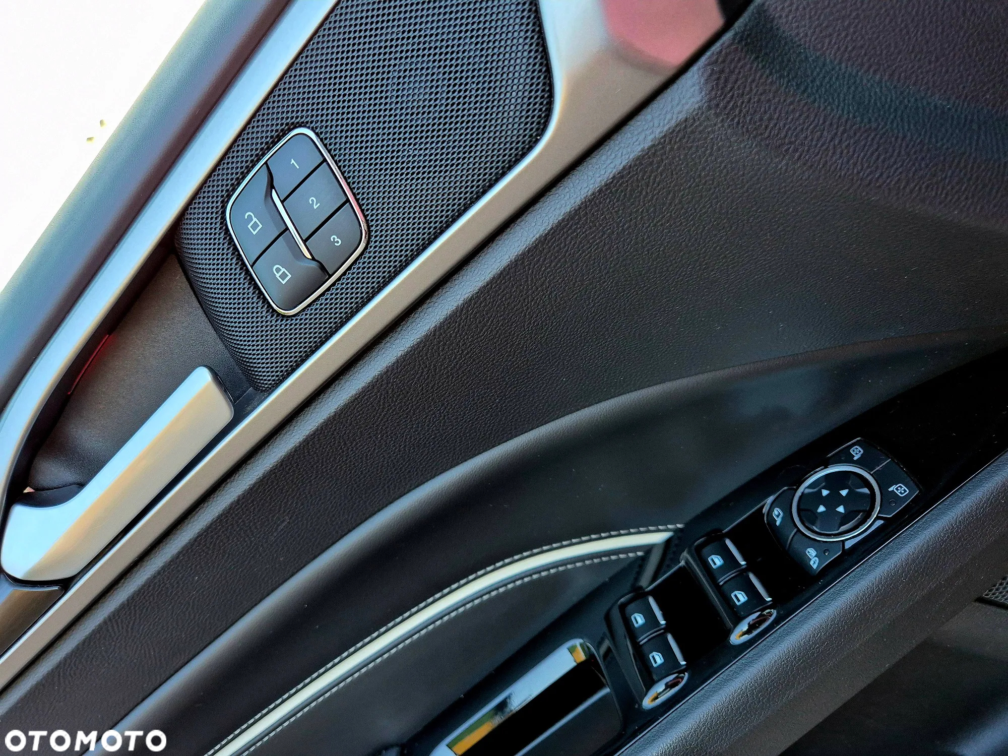 Ford Mondeo 2.0 Hybrid Vignale - 16
