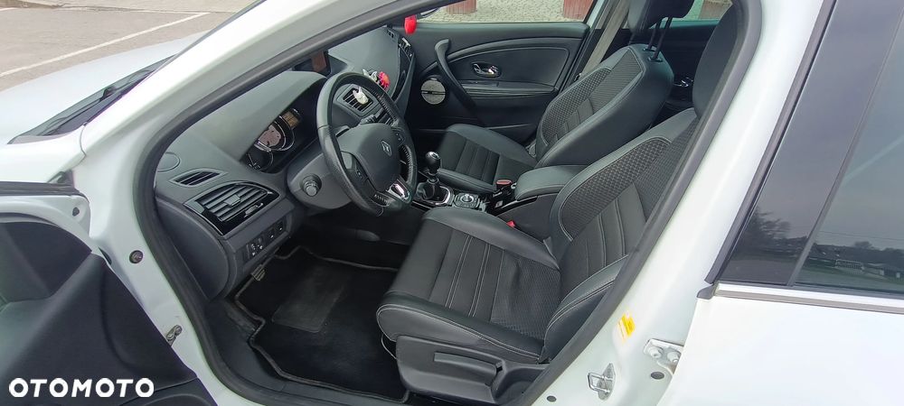 Renault Megane 1.2 16V TCe Energy Bose - 21