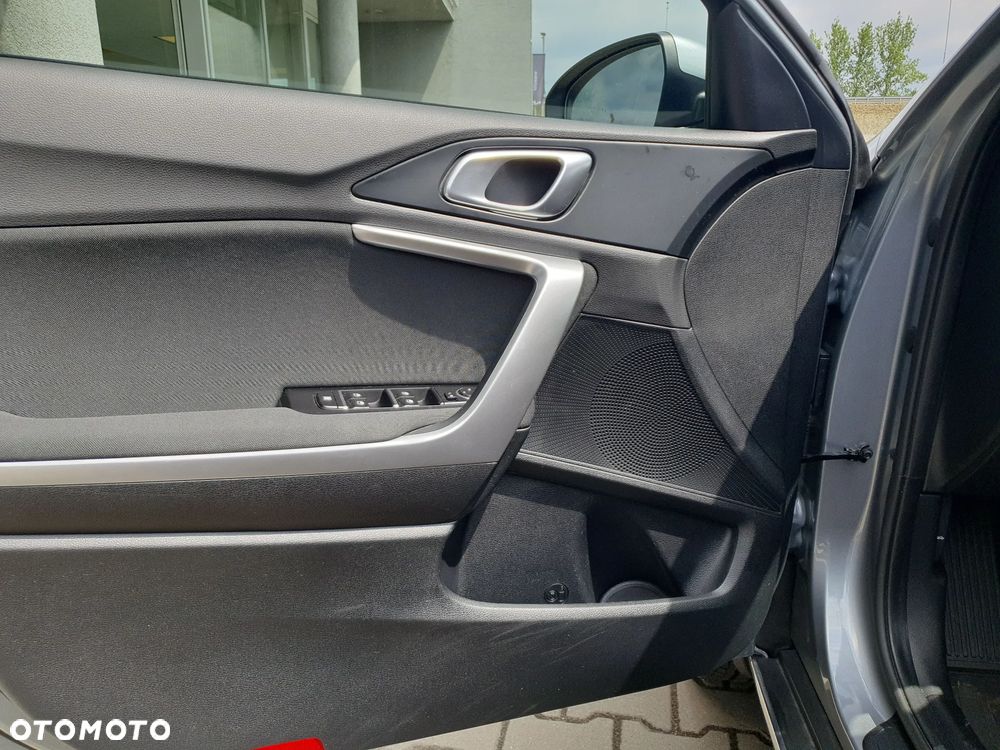 Kia XCeed 1.6 T-GDI M DCT - 11