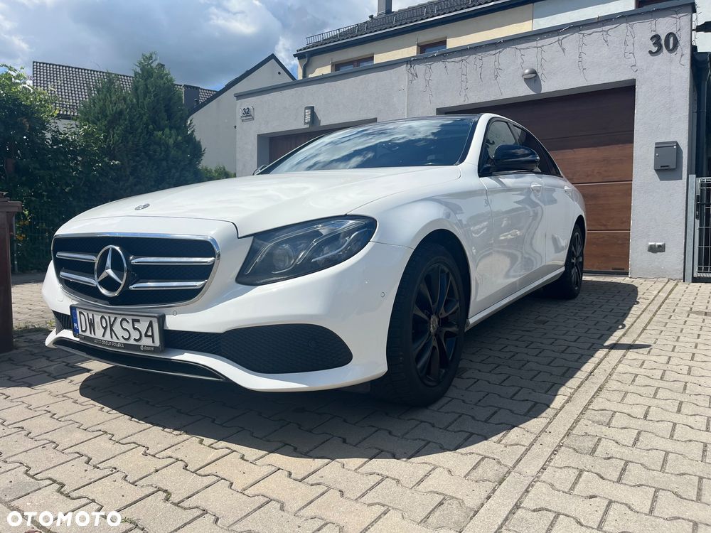 Mercedes-Benz Klasa E 220 d 4-Matic 9G-TRONIC - 3