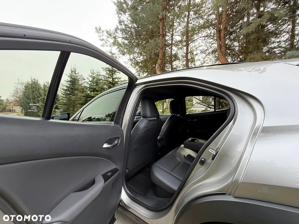 Lexus UX 250h GPF F Sport Design 2WD - 20