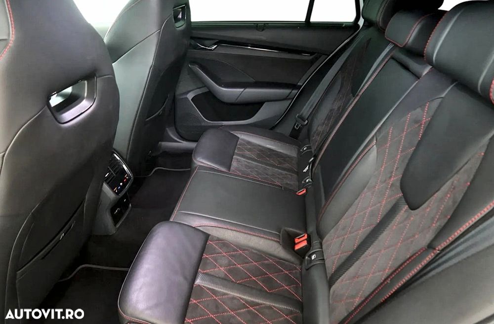 Skoda Octavia RS 2.0 TDI DSG 4X4 - 13