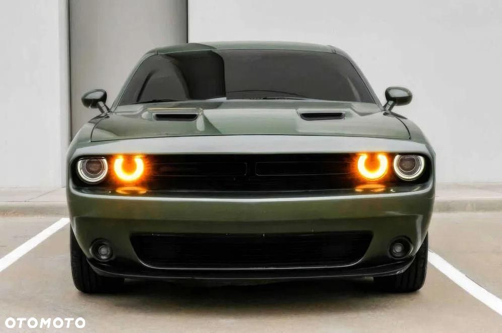Dodge Challenger 5.7 R/T - 1