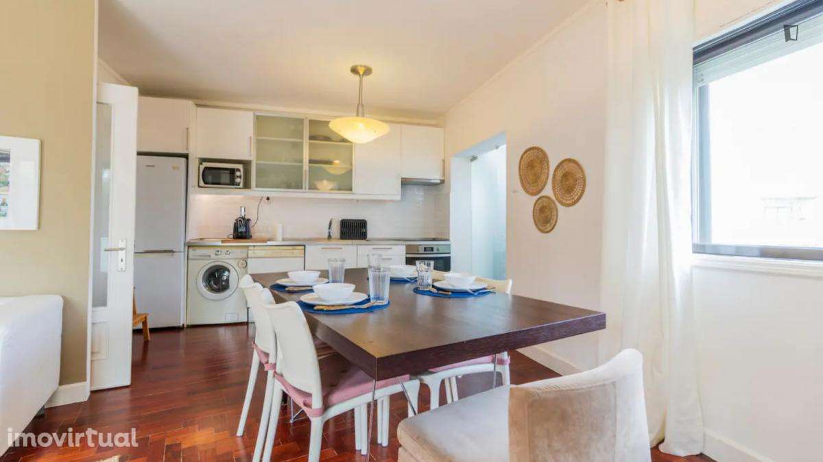 Apartamento com 3 quartos - localizado em Lordelo do Ouro Porto - Grande imagem: 2/14