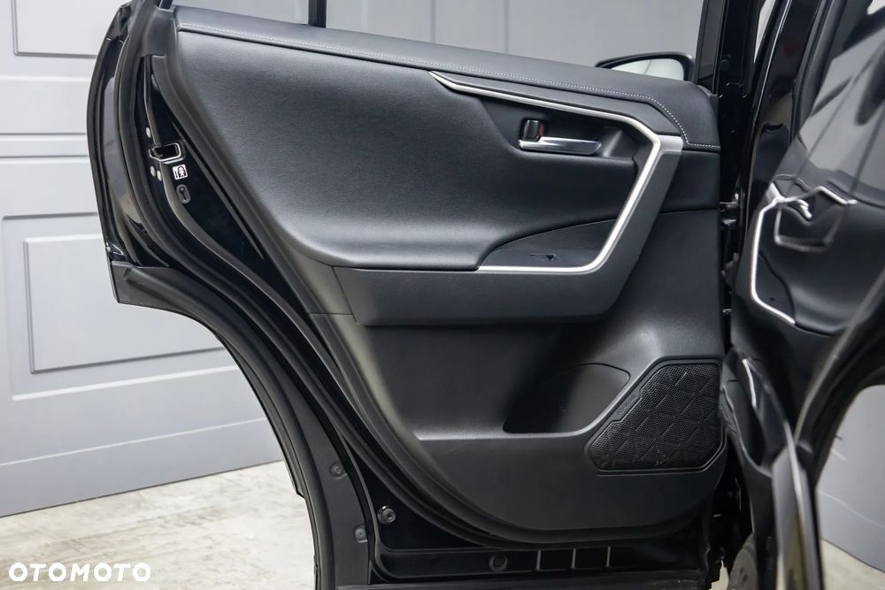 Toyota RAV4 2.5 Hybrid Black Edition by JBL 4x4 - 30