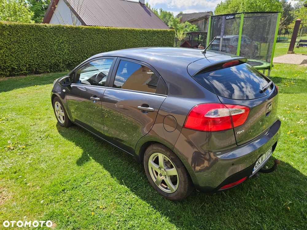 Kia Rio 1.4 M - 5