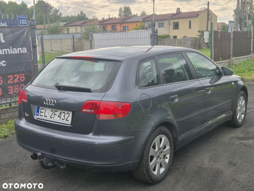 Audi A3 Sportback - 3