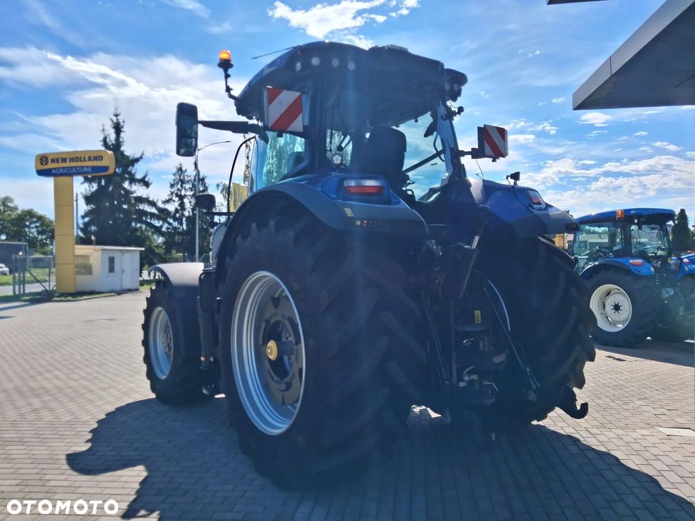 New Holland T7.270 AutoCommand - 4