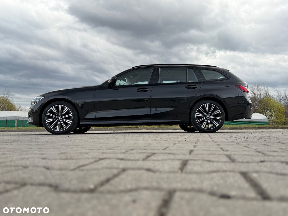 BMW Seria 3 320d xDrive Sport Line Shadow - 12