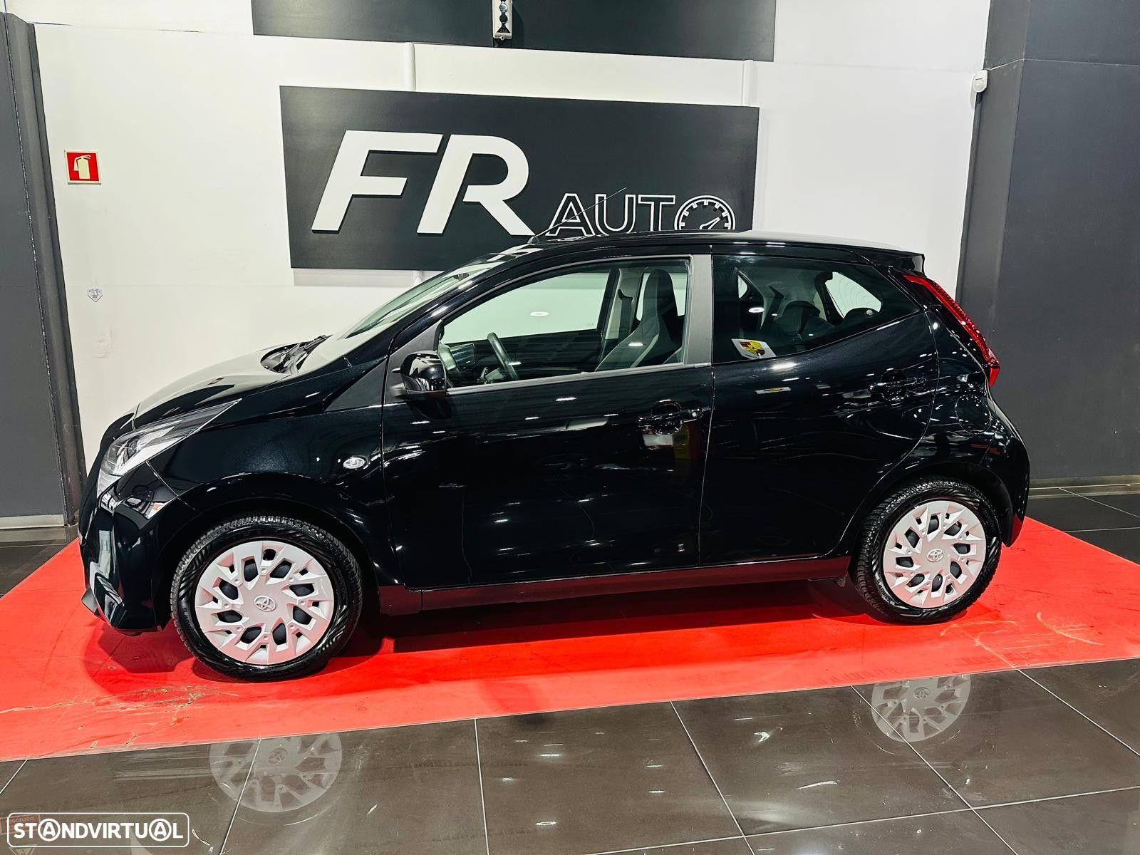 Toyota Aygo 1.0 X-Plus - 11