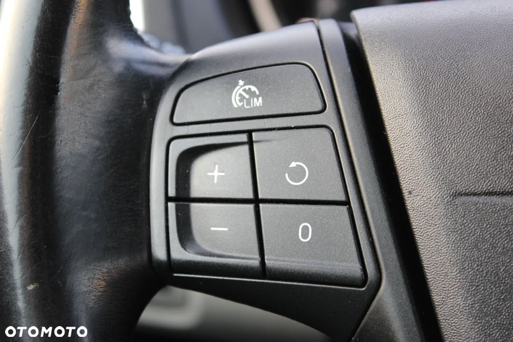 Volvo V40 D2 Summum - 14