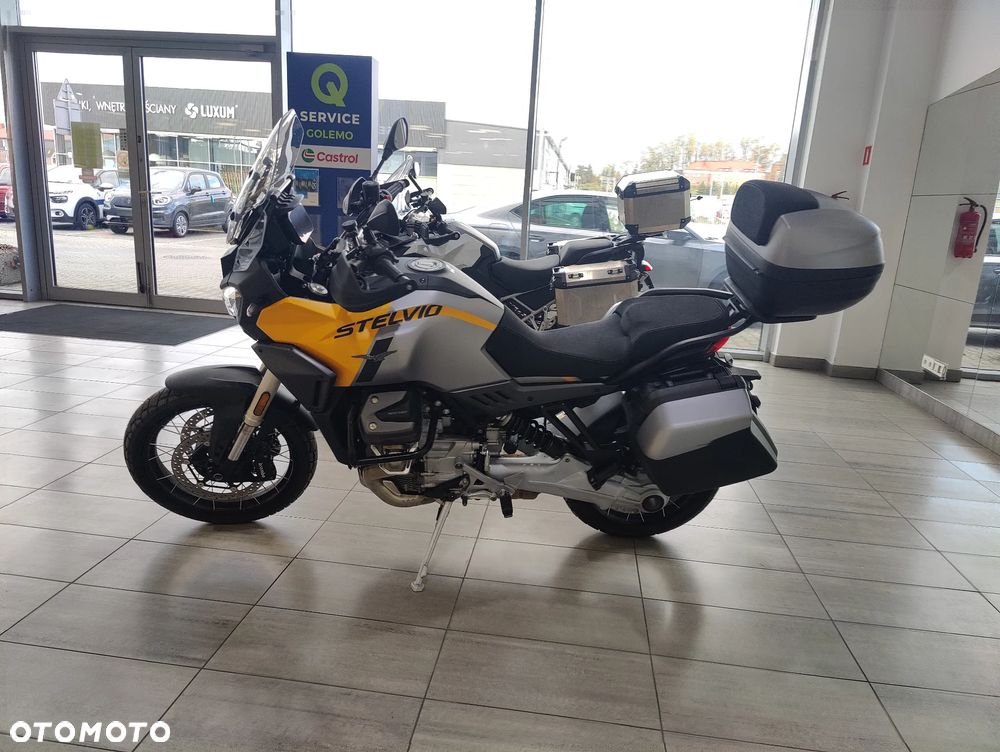 Moto Guzzi Stelvio - 2