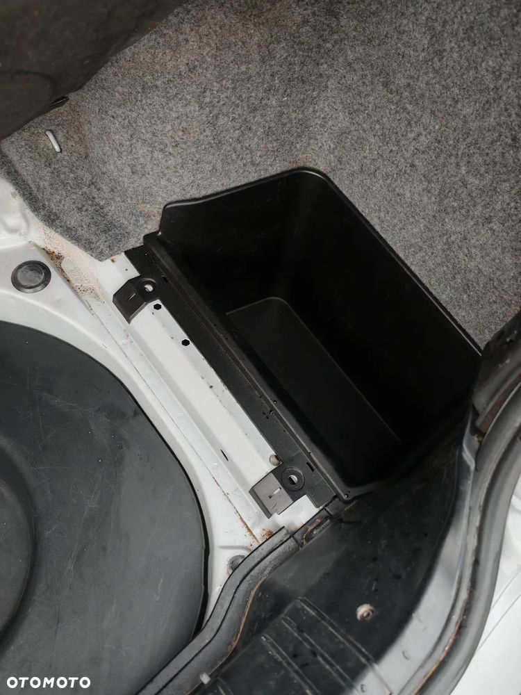 BMW Seria 3 - 27