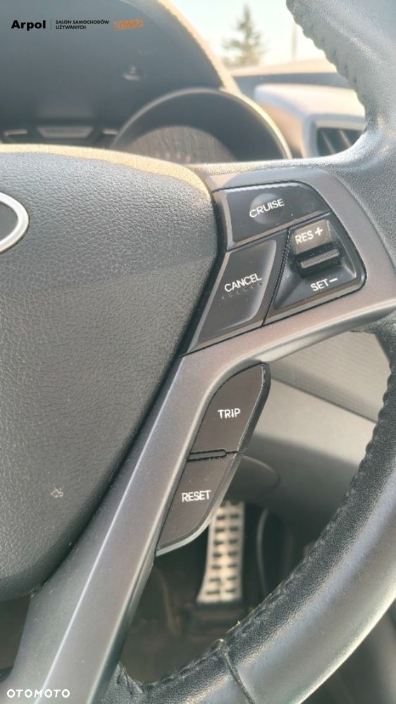 Hyundai Veloster - 15