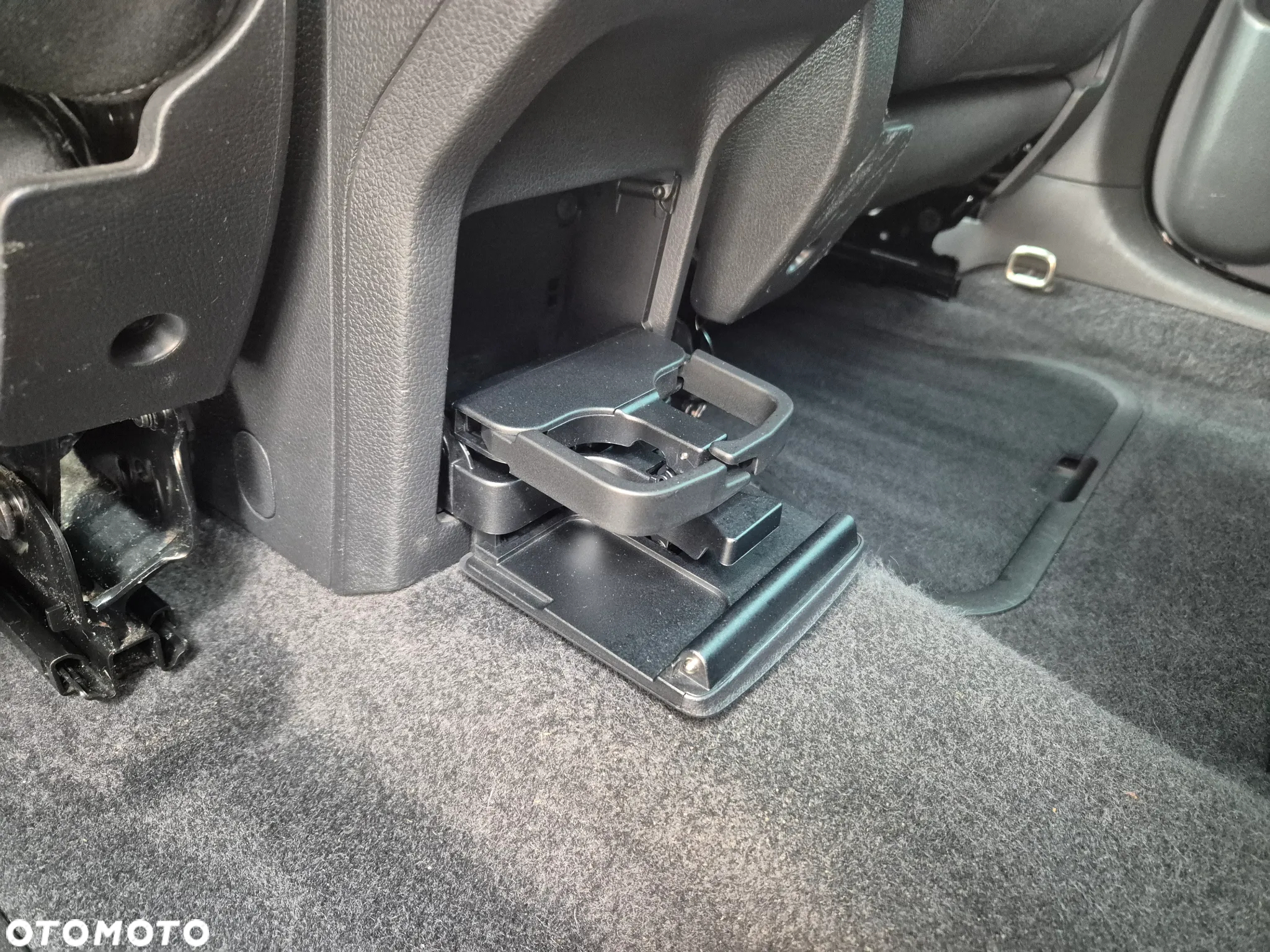 Volkswagen Sharan 2.0 TDI BlueMotion Technology Comfortline - 13