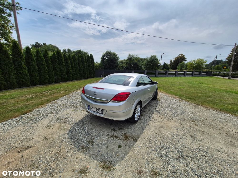 Opel Astra Twin Top 2.0 Turbo Cosmo - 15