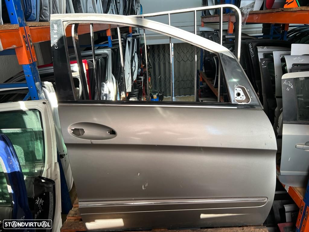 Porta frente direita Mercedes Class B ano 2008 - 1