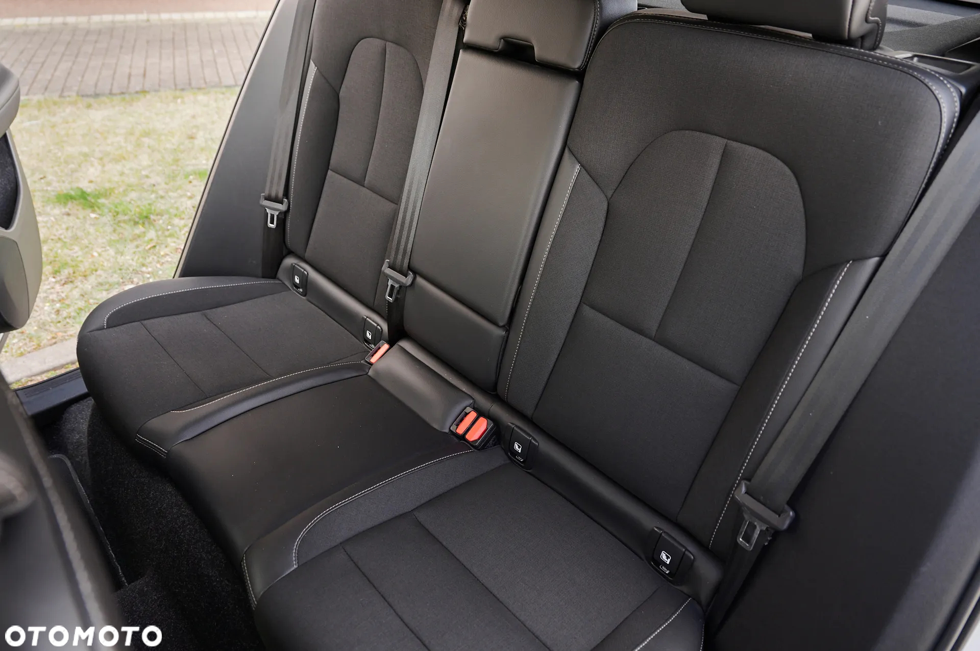 Volvo XC 40 T3 Momentum Pro - 30