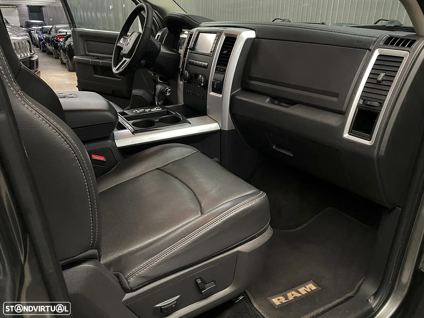 Dodge RAM 1500 5.7 V8 Hemi Sport OFFROAD - 24