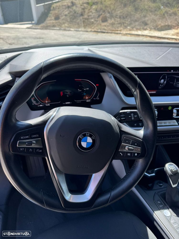 BMW 116 i Advantage — fotografia 12