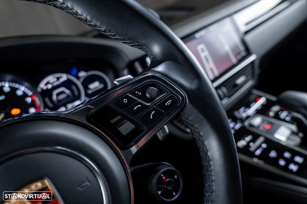 Porsche Cayenne - 12