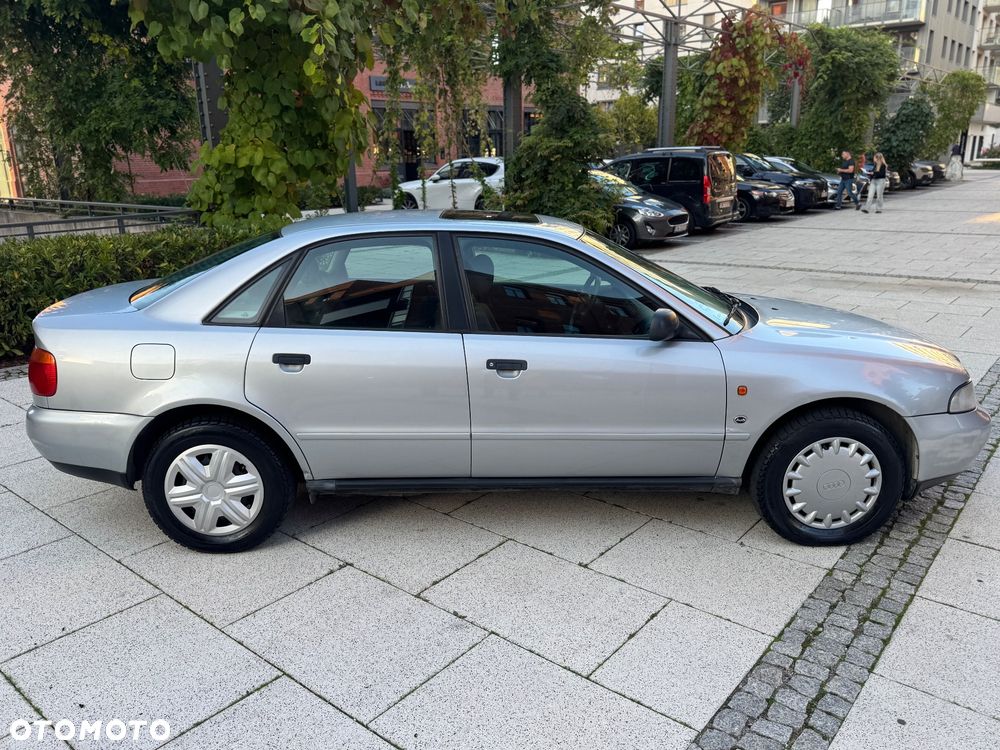 Audi A4 Limousine - 6