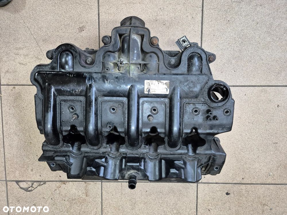 POKRYWA GŁOWICY MASTER MOVANO TRAFIC VIVARO 2.5 DCI  01-14r. - 1