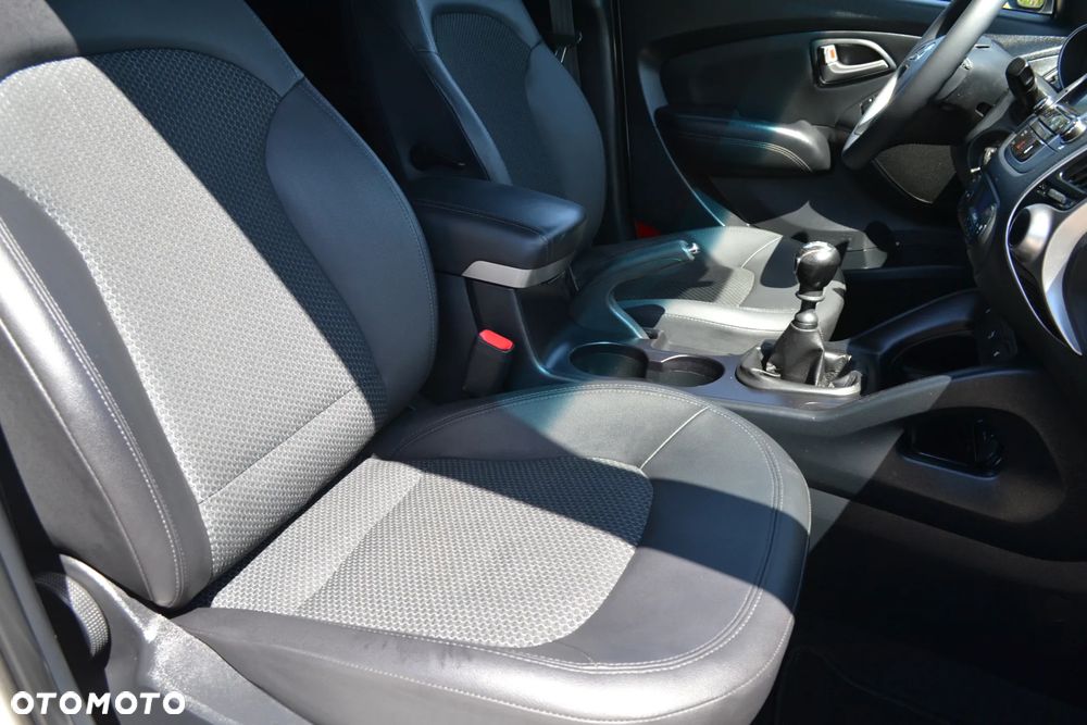 Hyundai ix35 - 23