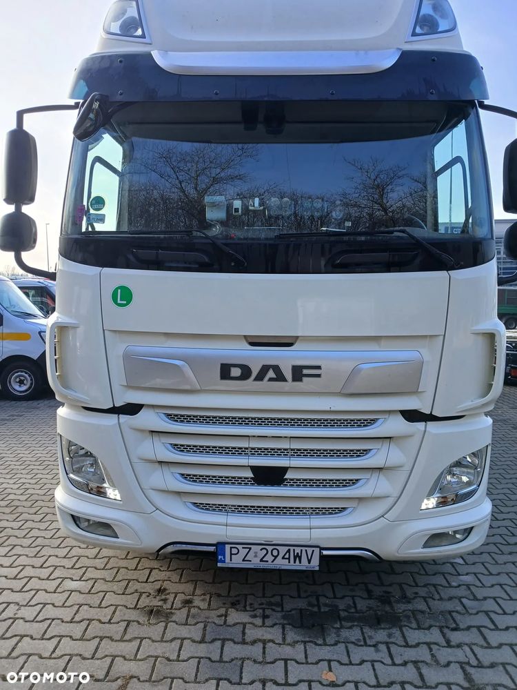 DAF CF 320 - 4