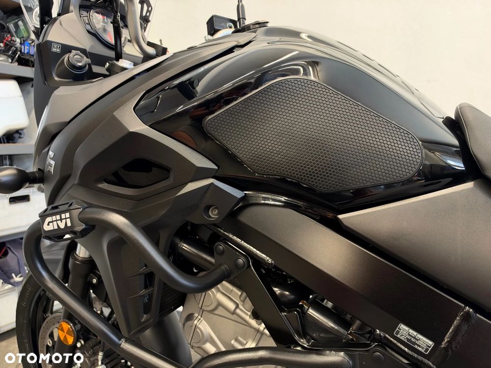 Suzuki V-STROM - 23