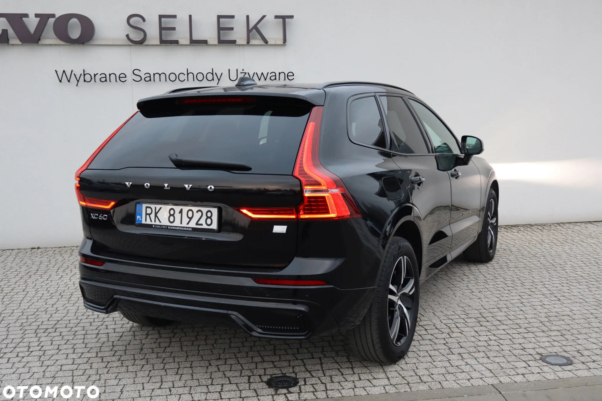 Volvo XC 60 T6 Plug-In Hybrid AWD Plus Dark - 5