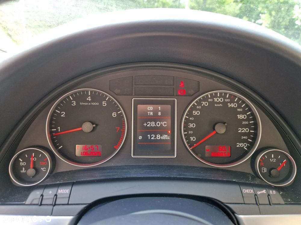 Audi A4 Avant 1.8 T - 12