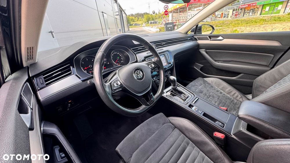 Volkswagen Passat Variant 2.0 TDI DSG (BlueMotion Technology) Highline - 33