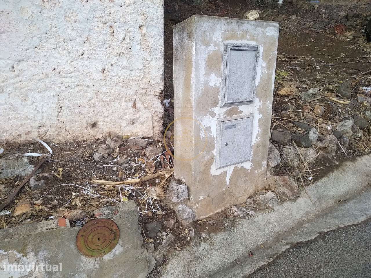 Terreno em Alte com 2.200 m2 no qual está inserida uma ruína com a áre - Grande imagem: 5/7