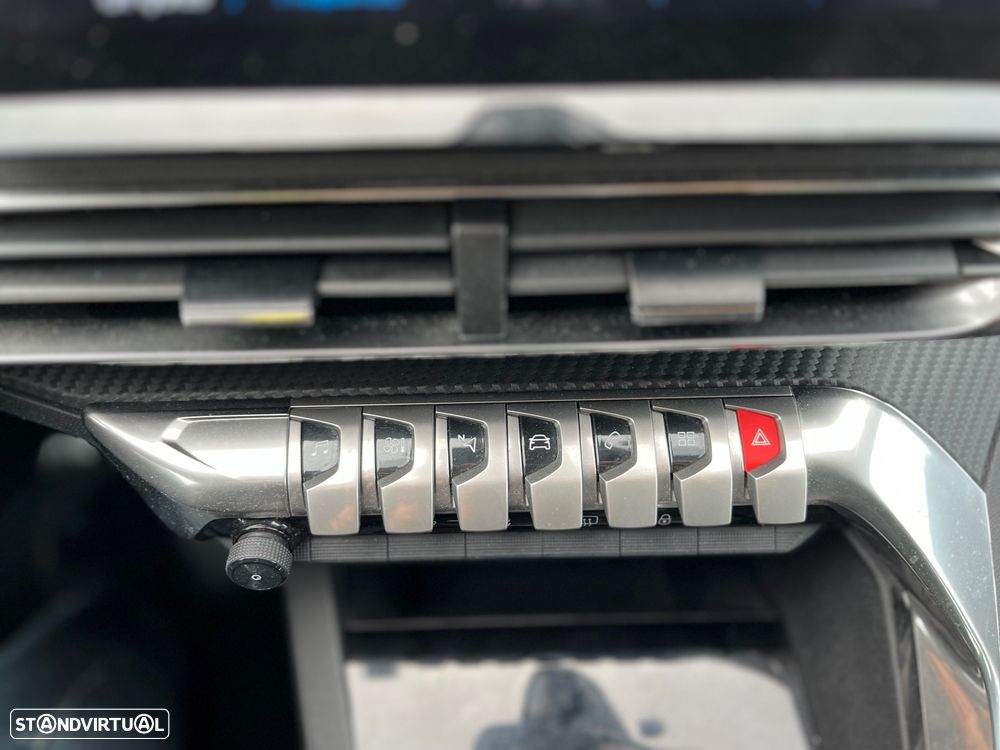 Peugeot 3008 1.5 BlueHDi Active Pack - 32