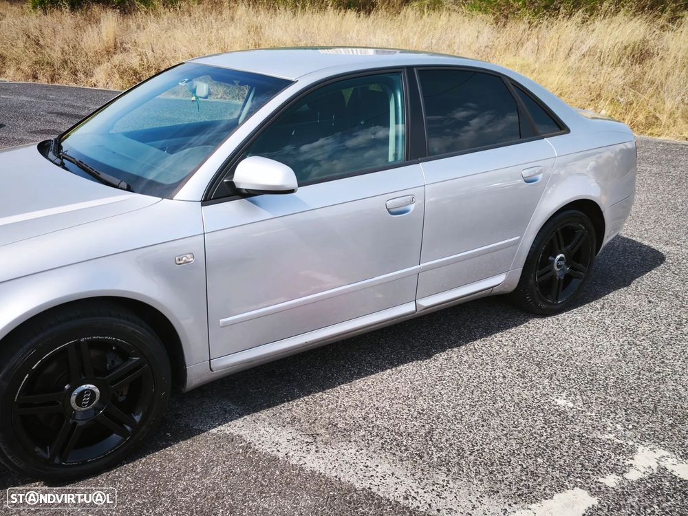 Audi A4 2.0 TDI S-line - 4