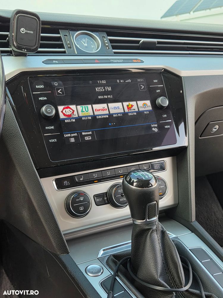 Volkswagen Passat 2.0 TDI Comfortline - 12